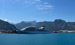 ANTALYA LİMANI, LÜKS YOLCU GEMİSİ SEABOURN QUEST’İ AĞIRLADI