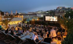 The Roof İle Yıldızların Altında Sinema Deneyimi