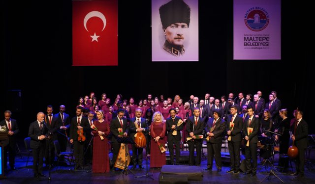 MUSİKİ EĞİTİM VAKFI "CANAN OKUYOR" KONSERİ İLE SANATSEVERLERLE BULUŞTU