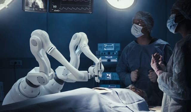 ROBOTİK TEKNOLOJİ İLE DAHA AZ AĞRI, DAHA HIZLI İYİLEŞME