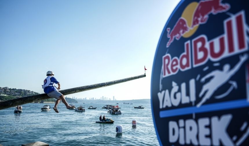 Red Bull Yağlı Direk Coşkusu Eğlenceli Anlara Sahne Oldu